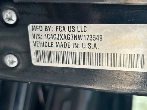 Used 2022 Jeep Wrangler Sport AWD/4WD image 37