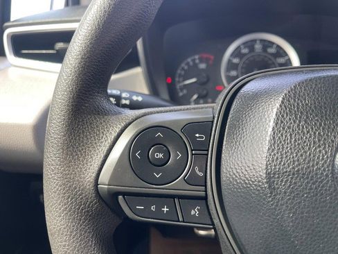 Used 2020 Toyota Corolla LE image 12