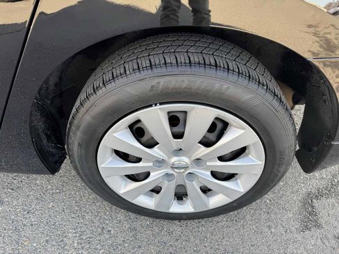 Used 2015 Nissan Sentra S image 32