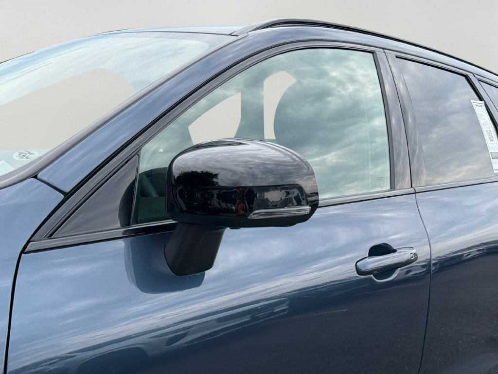 Certified 2024 Volvo XC60 T8 Plus w/ Climate Package AWD/4WD image 28