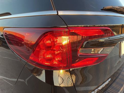 Used 2026 Honda Odyssey Touring image 7