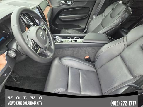 Certified 2024 Volvo XC60 B5 Ultimate w/ Protection Package Premier AWD/4WD image 12