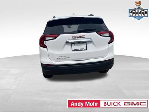 Used 2024 GMC Terrain SLE w/ Driver Convenience Package FWD image 19