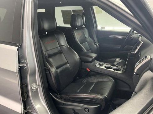 Used 2018 Jeep Grand Cherokee Trailhawk w/ Trailhawk Luxury Group AWD/4WD image 6