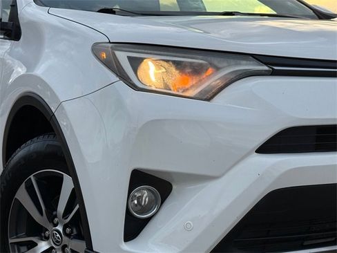 Used 2016 Toyota RAV4 XLE w/ Convenience Package image 3