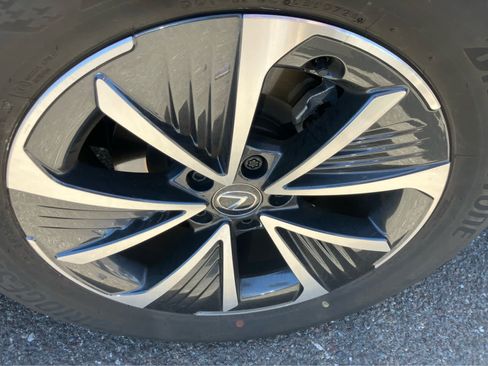 Used 2024 Lexus RZ 300e Premium w/ Technology Package FWD image 6