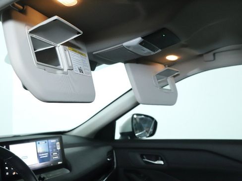 Certified 2024 Nissan Rogue SL image 19