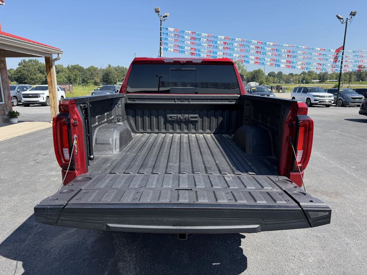 Used 2025 GMC Sierra 1500 AT4 w/ AT4 Premium Package AWD/4WD image 7