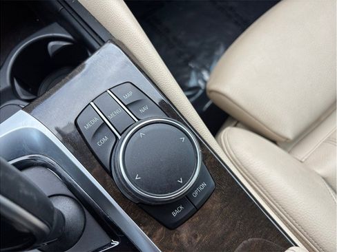 Used 2017 BMW 540i RWD image 36