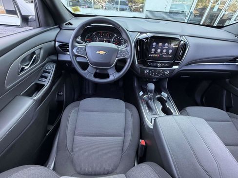 Used 2023 Chevrolet Traverse LT AWD/4WD image 16