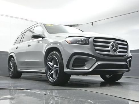 Certified 2026 Mercedes-Benz GLS 450 4MATIC image 34