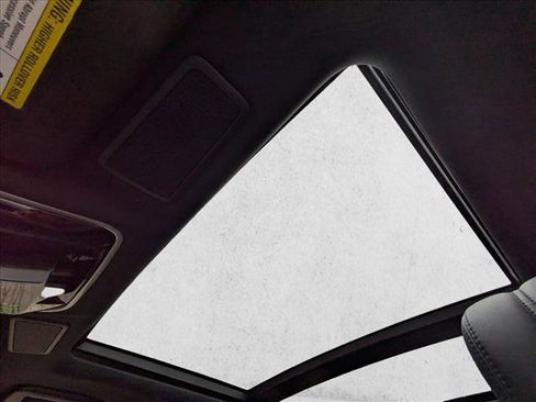 Used 2020 Land Rover Range Rover Sport HSE image 16