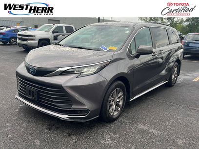 Used 2023 Toyota Sienna LE