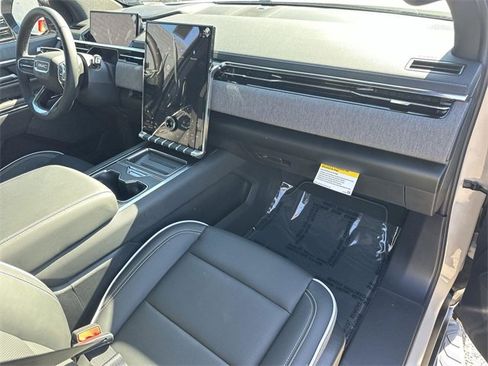 New 2026 GMC Sierra EV Elevation image 28