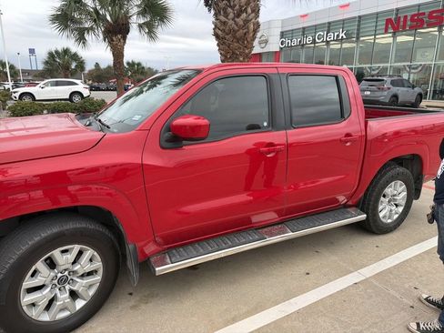 Used 2022 Nissan Frontier SV w/ Technology Package RWD image 1