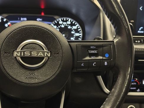 Used 2023 Nissan Rogue SL w/ SL Premium Package image 21