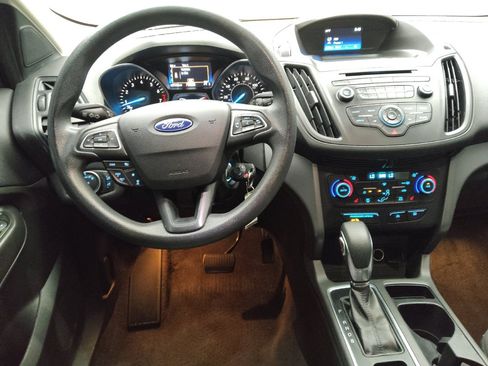 Used 2018 Ford Escape SE w/ Ford Safe & Smart Package FWD image 22