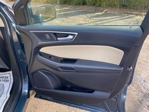 Used 2019 Ford Edge SEL w/ Equipment Group 201A image 24