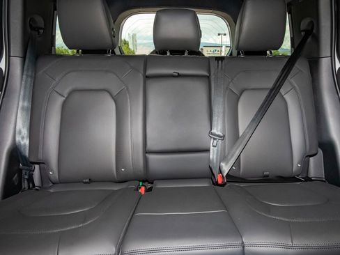 New 2025 Land Rover Defender 110 S image 47