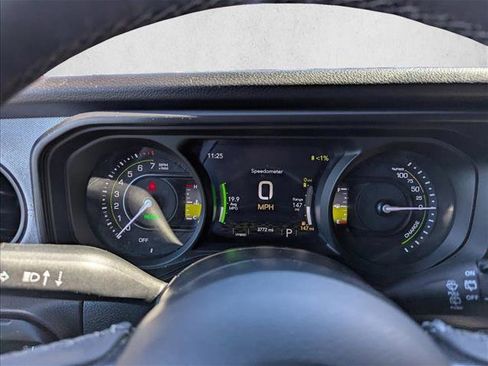 Used 2025 Jeep Wrangler Sport S w/ Convenience Group image 16