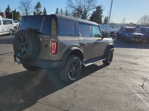 New 2025 Ford Bronco Outer Banks image 13