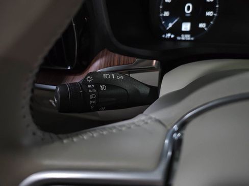 Used 2022 Volvo S60 T8 R-Design Expression w/ Advanced Package image 21