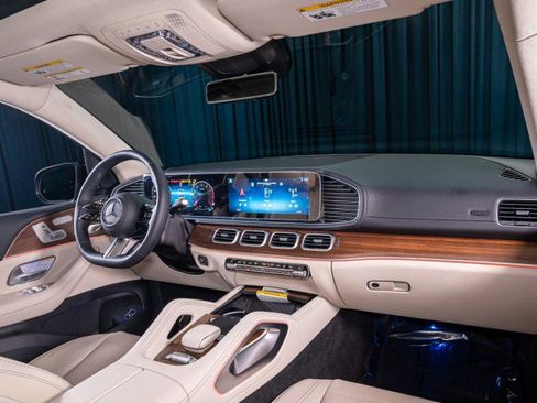 New 2026 Mercedes-Benz GLS 450 4MATIC image 4