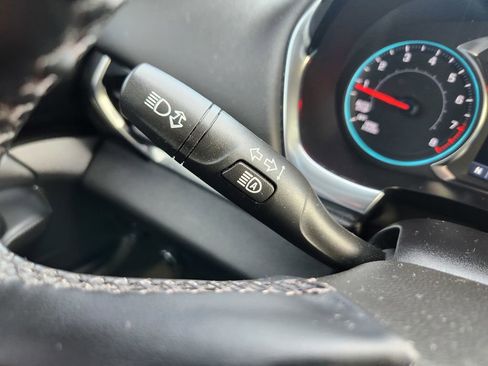 Used 2023 Chevrolet Traverse RS image 23