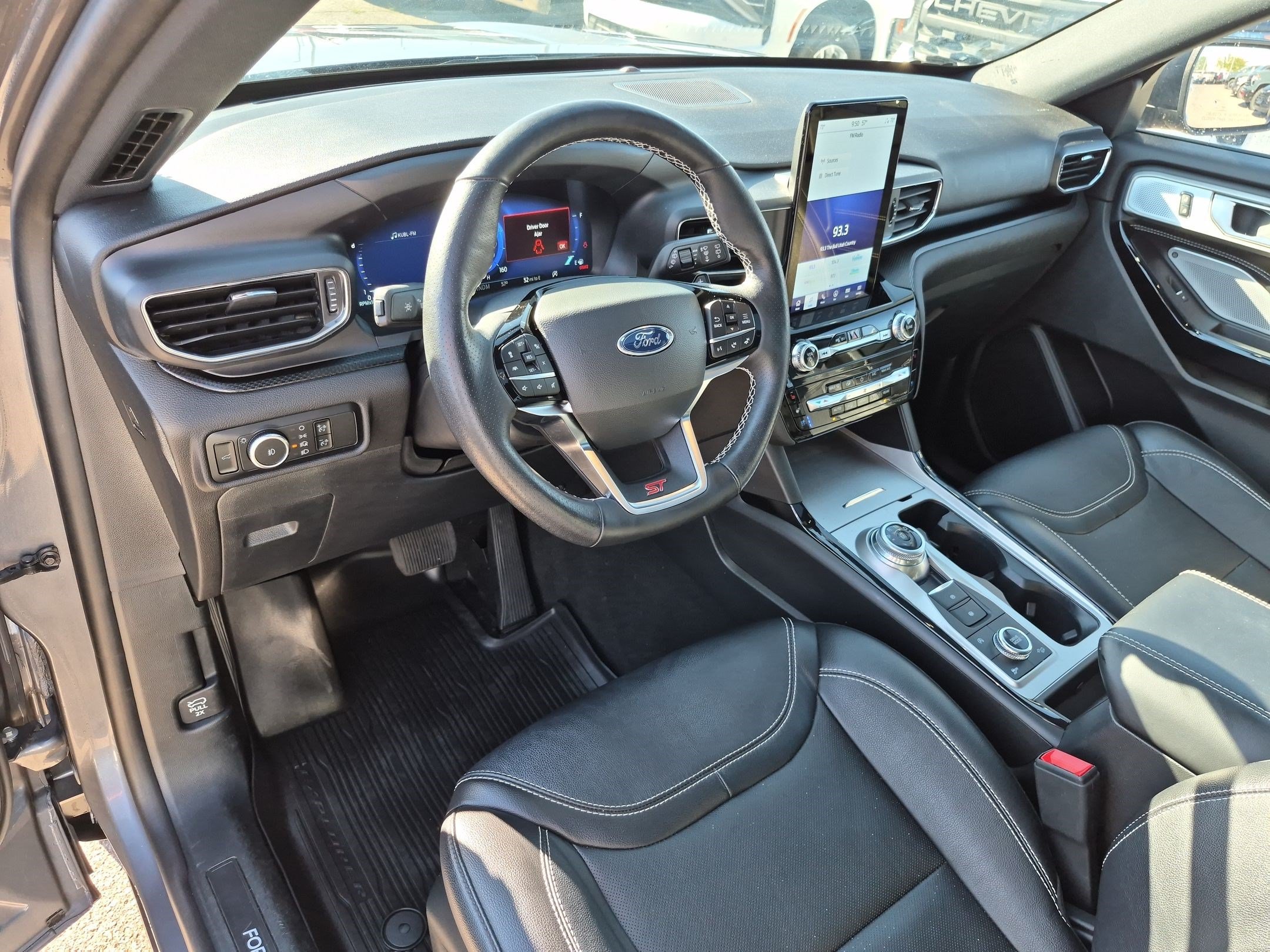 Used 2023 Ford Explorer ST w/ Equipment Group 401A AWD/4WD image 14