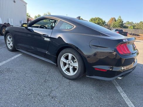 Used 2022 Ford Mustang Coupe RWD image 4
