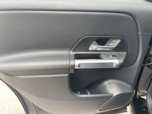 Certified 2022 Mercedes-Benz GLB 250 image 19