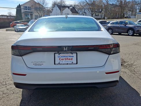 Certified 2023 Honda Accord EX image 8