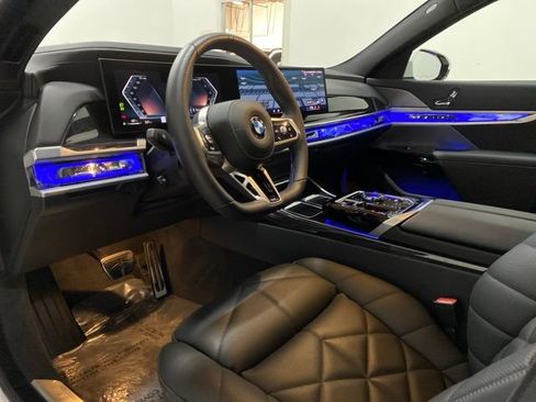 Used 2026 BMW 740i RWD image 19