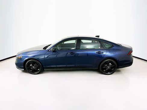 Used 2025 Honda Accord SE image 4