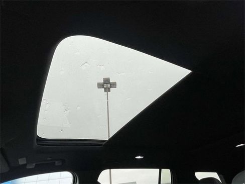 New 2026 Chevrolet Traverse LT w/ Sun and Wheel Package image 14