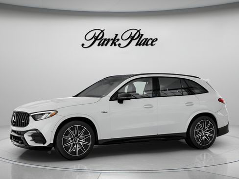 Used 2026 Mercedes-Benz GLC 43 AMG 4MATIC image 3