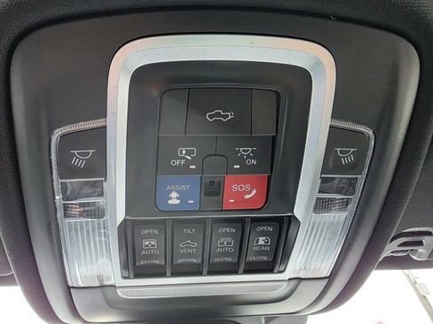 Used 2022 RAM 1500 Laramie image 13