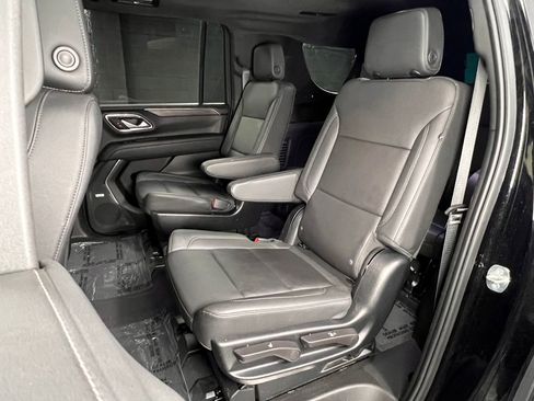 Used 2023 Chevrolet Suburban Z71 w/ Luxury Package AWD/4WD image 21
