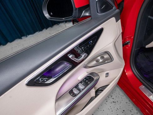 Certified 2025 Mercedes-Benz C 300 Sedan image 11