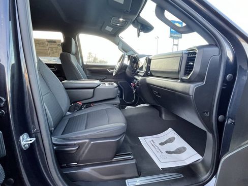 Used 2024 Chevrolet Silverado 1500 LT image 17