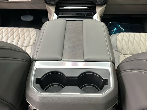 Used 2026 Ford F450 Platinum w/ Platinum Plus Package image 39