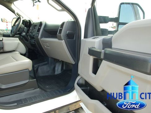 Used 2022 Ford F250 XL w/ Power Equipment Group AWD/4WD image 17