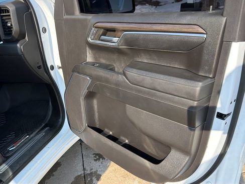 Used 2024 Chevrolet Silverado 1500 LT Trail Boss w/ Protection Package image 11