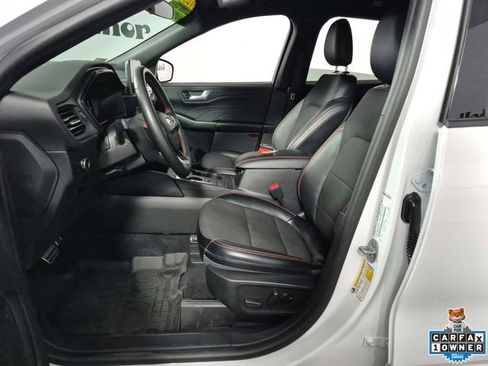 Used 2023 Ford Escape ST-Line Select AWD/4WD image 9