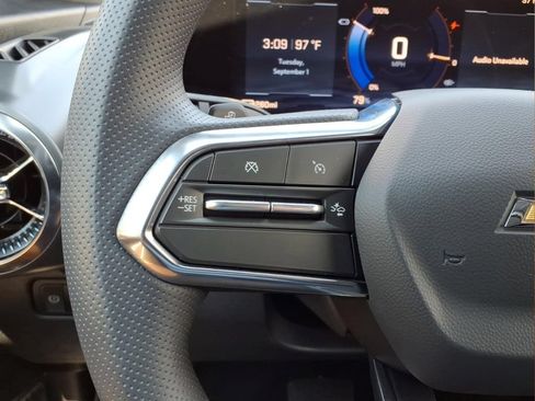 New 2026 Chevrolet Equinox EV LT FWD image 11