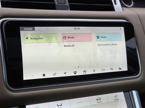 Used 2020 Land Rover Range Rover Sport HSE image 25