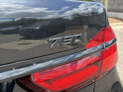 Used 2019 BMW 750i xDrive AWD/4WD image 14