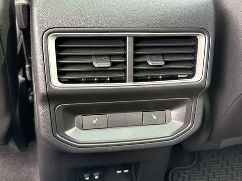 Used 2026 Volkswagen Atlas Cross Sport SEL AWD/4WD image 22