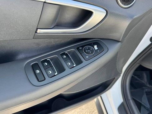 Used 2021 Hyundai Sonata SE w/ Cargo Package image 15