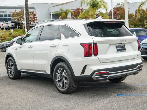 Certified 2023 Kia Sorento EX w/ Panoramic Sunroof Package FWD image 6